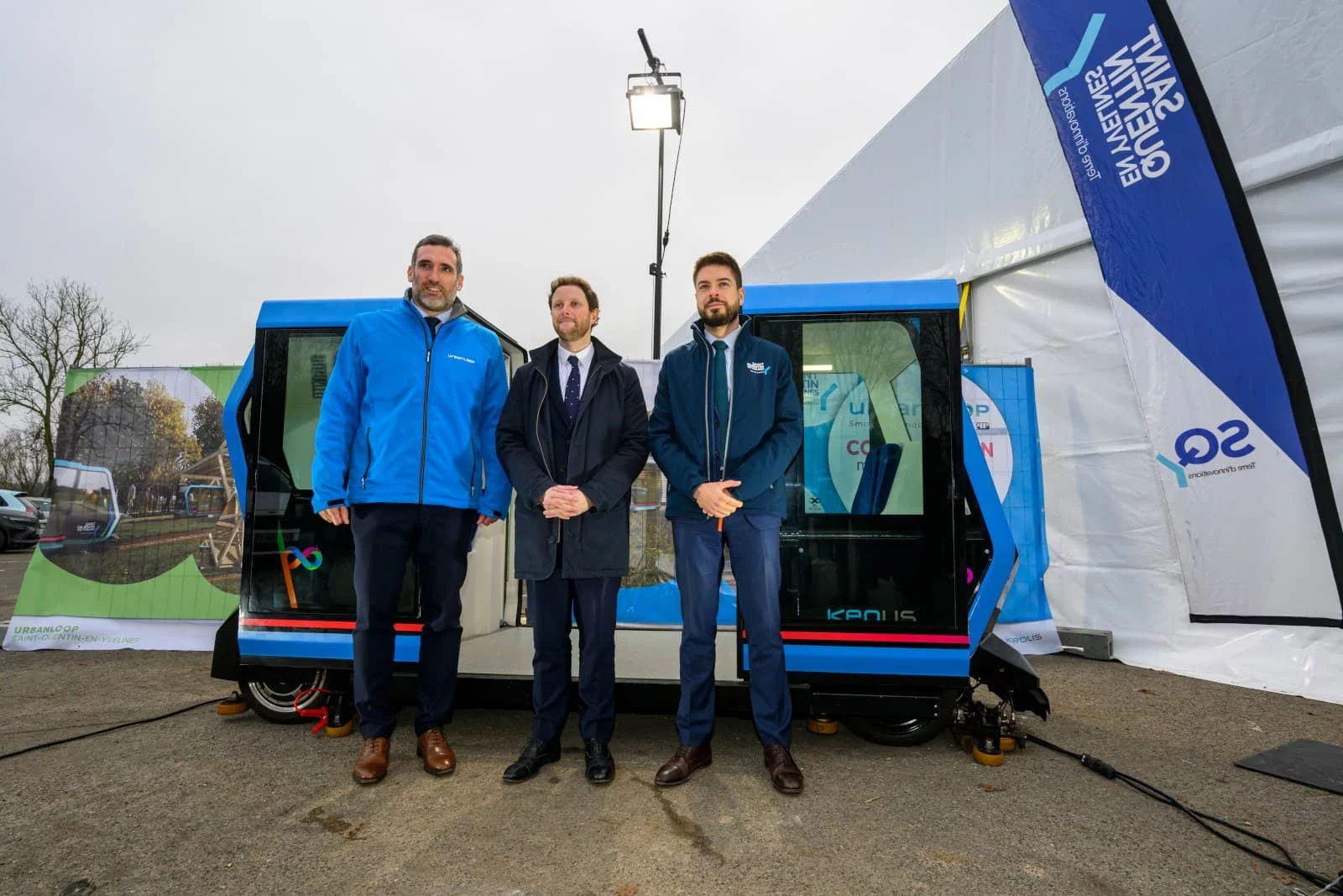 Urbanloop, le nouveau moyen de transport innovant de SQY 3 Pose du 1er Rail de l'Urbanloop a l'ile de loisirs. Clement Beaune ministre des transport. JM Fourgous & JB Hamonic. JP Mangeot DG Urbanloop © C. Lauté, Sqy