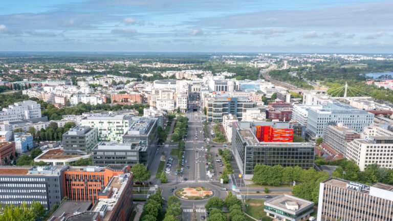 Avenue du centre - Aérienne PLUI-H C. Lauté, Sqy