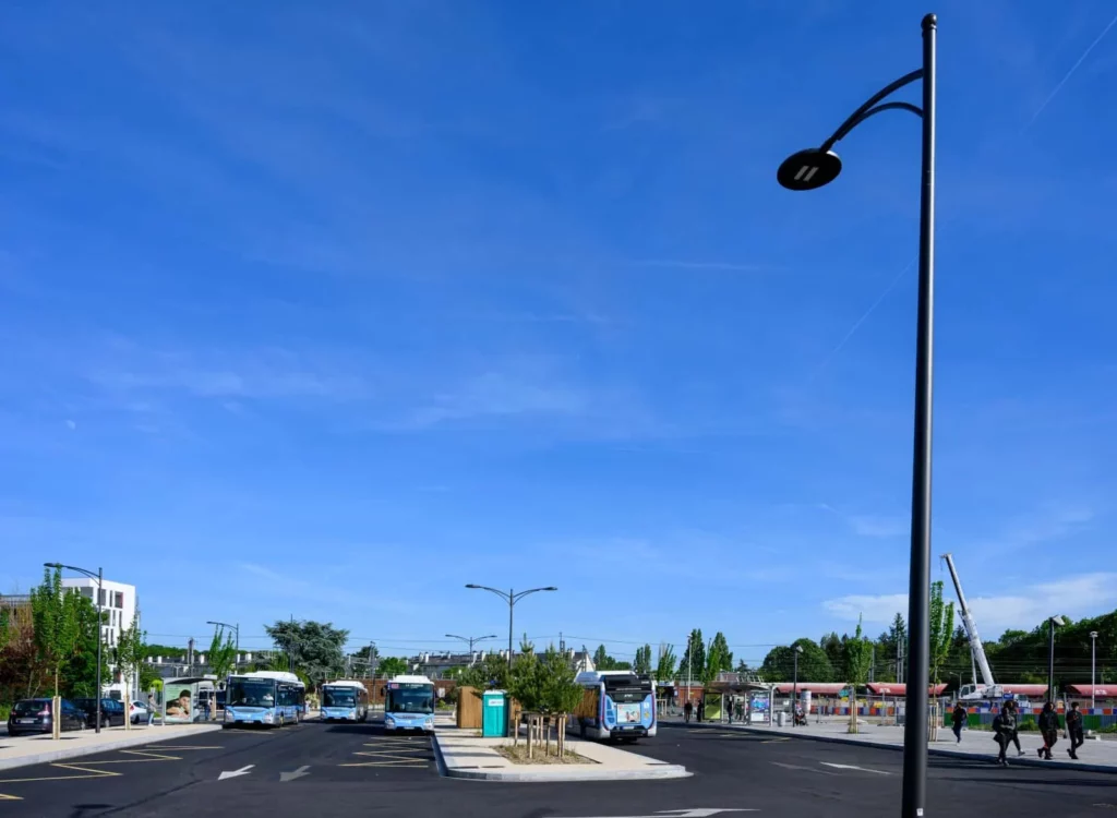 Réaménagement du pôle gare de La Verrière 4 Gare routière de La Verrière © C. Lauté, Sqy