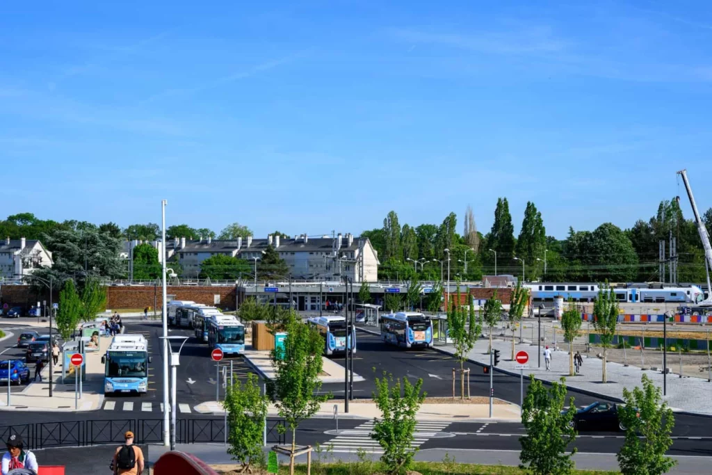 Réaménagement du pôle gare de La Verrière 1 Pôle gare routière de la Verrière © C. Lauté, Sqy