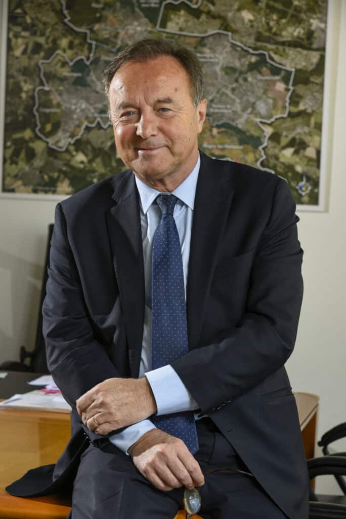 Jean Michel Fourgous president de la SQY et maire d'Elancourt