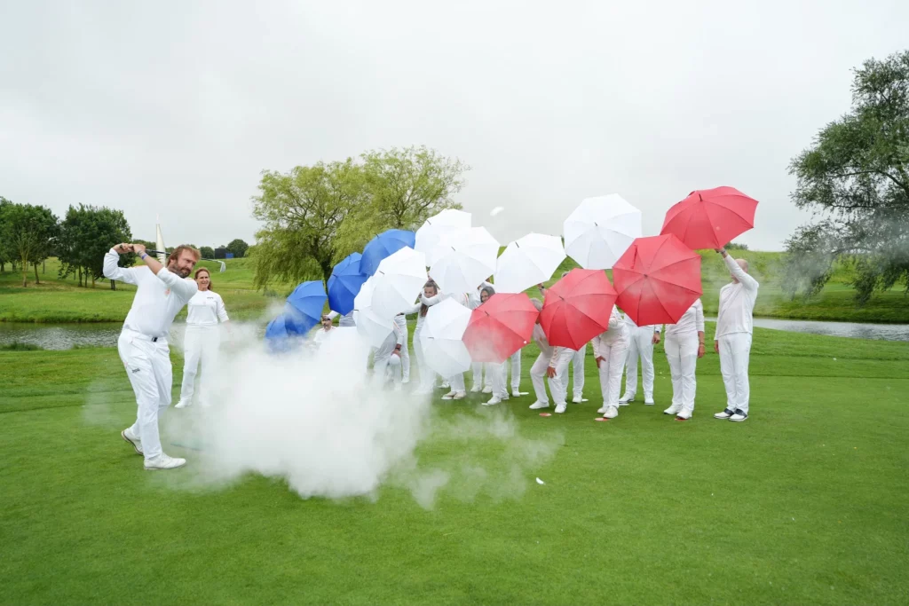 La Flamme Olympique à SQY ! 2 Relais de la flamme des Jeux Olympiques de Paris 2024 au Golf National ©Paris 2024