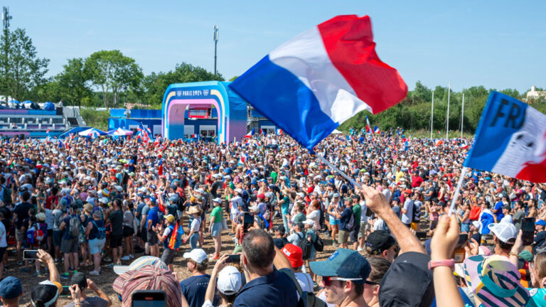 spectateurs JOP 2024 VTT colline d'élancourt