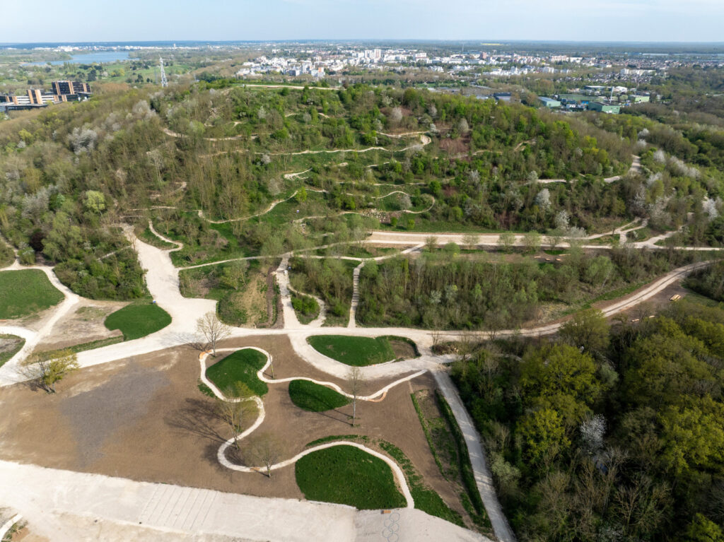 colline elancourt 17 mai