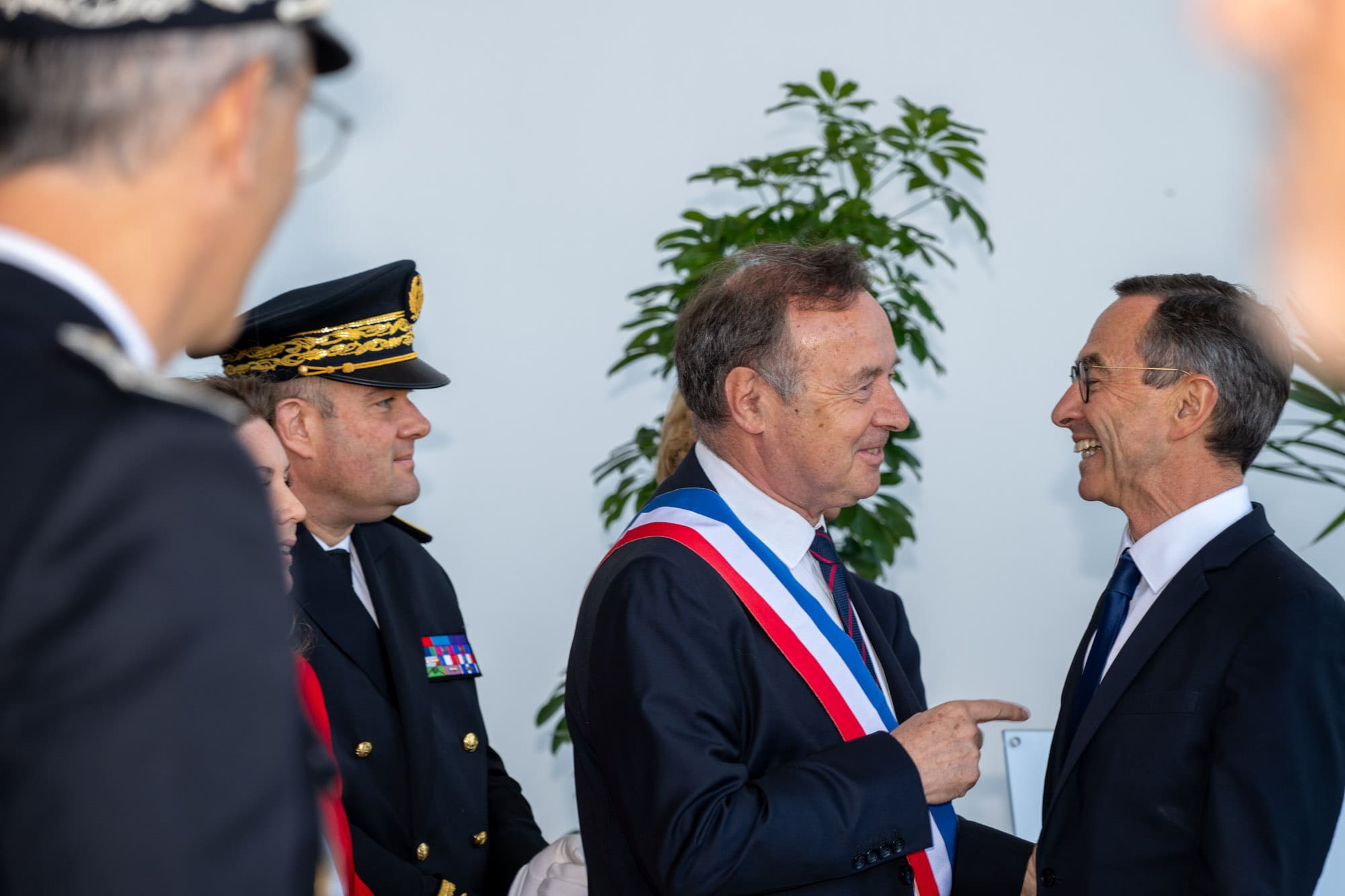 L’inauguration de l'hôtel de Police de SQY : un modèle d’innovation et de sécurité 14 inauguration de l'hôtel de Police de SQY Jean Michel Fourgous et Retailleau