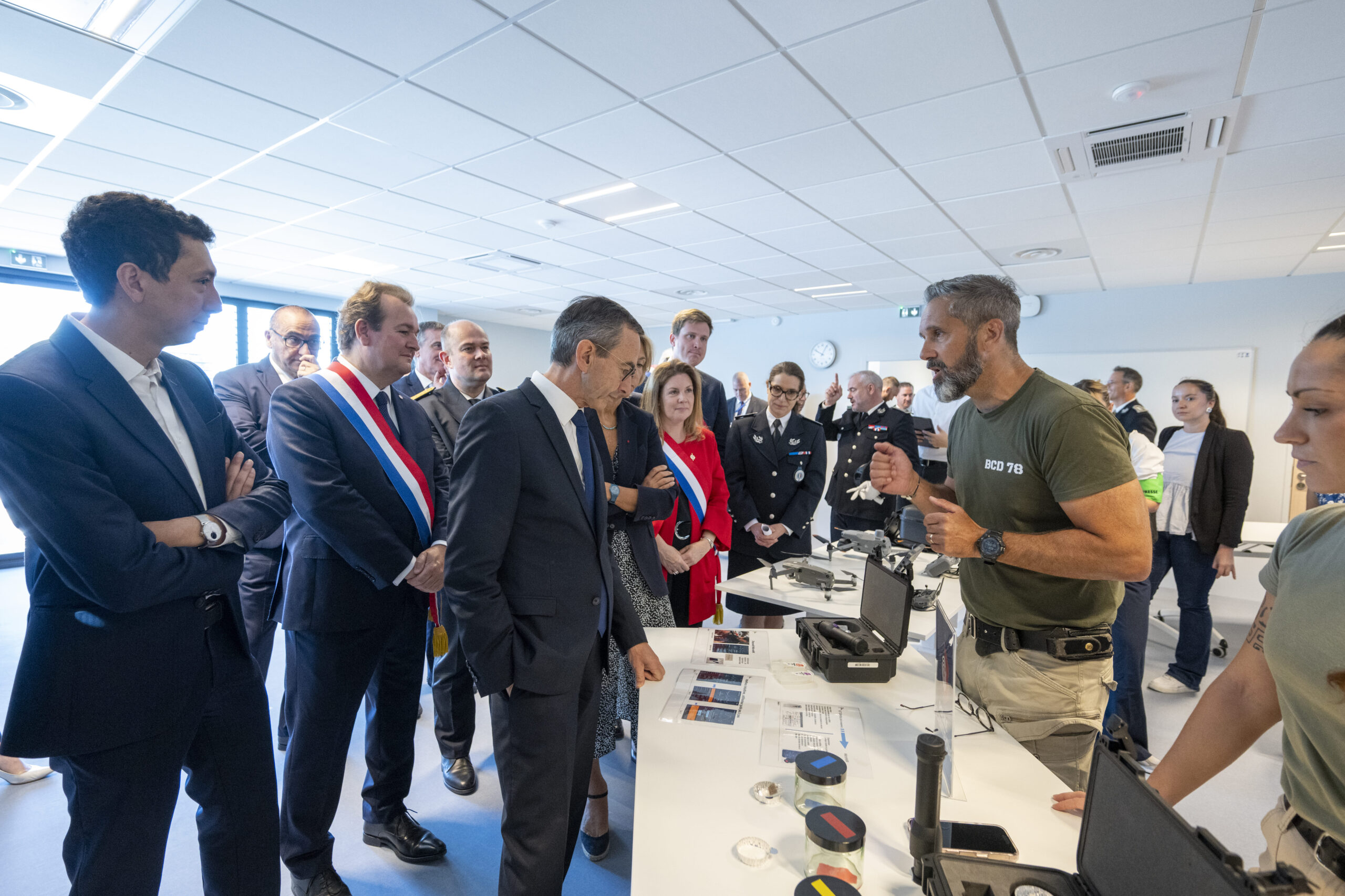 L’inauguration de l'hôtel de Police de SQY : un modèle d’innovation et de sécurité 11 inauguration de l'hôtel de Police de SQY démonstration