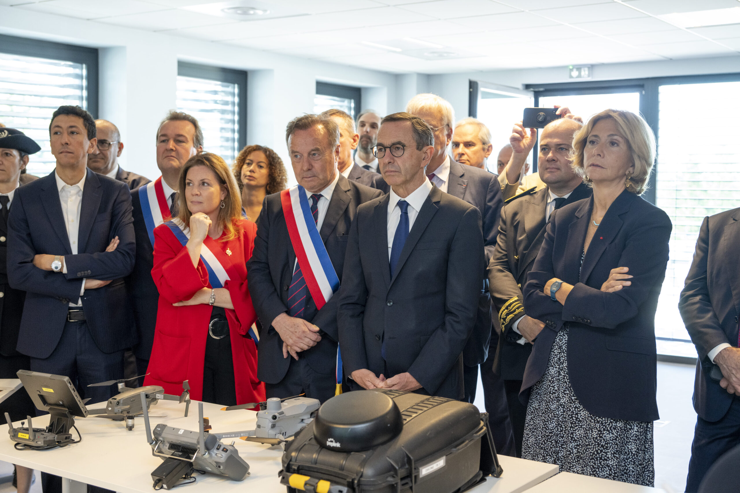 L’inauguration de l'hôtel de Police de SQY : un modèle d’innovation et de sécurité 10 inauguration de l'hôtel de Police de SQY députés