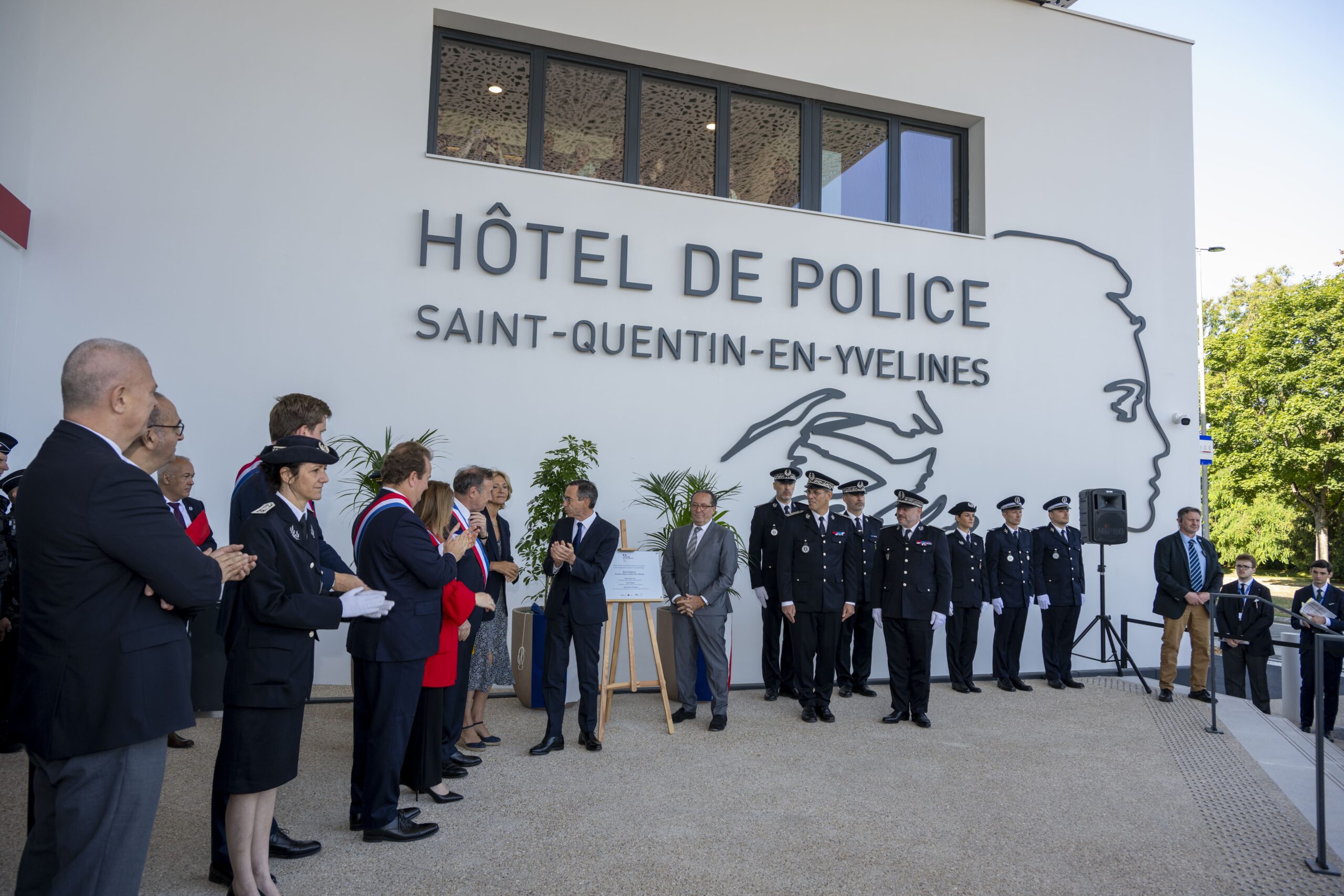 L’inauguration de l'hôtel de Police de SQY : un modèle d’innovation et de sécurité 1 inauguration de l'hôtel de Police de SQY vendredi 4 juillet